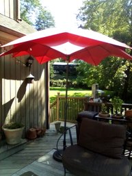 Glorious Outdoor Red Fabric Patio Umbrella On Metal Base - Crank To Close (Deck)