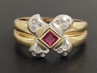 BEAUTIFUL VINTAGE 14K GOLD RUBY & DIAMOND RING