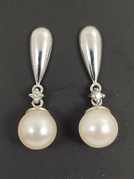 BEAUTIFUL DESIGNER SIGNED 14K WHITE GOLD DIAMOND 7.5mm PEARL DANGLE EARRINGS