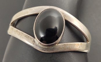 VINTAGE MEXICAN STERLING SILVER ONYX CABOCHON CUFF BRACELET