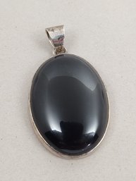 VINTAGE MEXICAN STERLING SILVER ONYX CABOCHON PENDANT