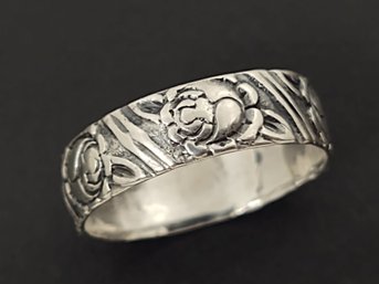 ANTIQUE ART DECO STERLING SILVER FLOWER DESIGN BAND RING