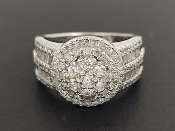 STUNNING STERLING SILVER CZ CLUSTER RING