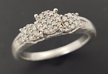 STUNNING STERLING SILVER DIAMOND CLUSTERS RING