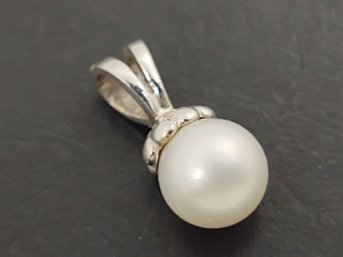 VINTAGE 14K WHITE GOLD 6.4mm PEARL PENDANT