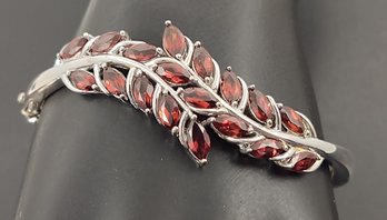 BEAUTIFUL STERLING SILVER GARNET WHEAT HINGED BANGLE BRACELET