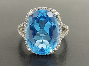 STUNNING STERLING SILVER BLUE & WHITE TOPAZ RING