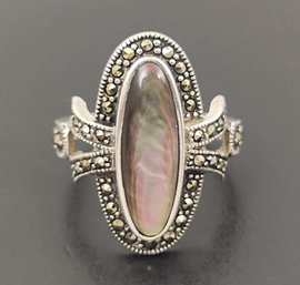 BEAUTIFUL STERLING SILVER MOTHER OF PEARL & MARCASITE RING