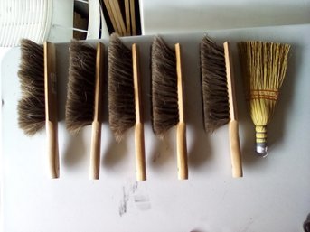 5 Kraft Tool Brick Brushes & 1 Whisk Broom Made In Hungary. /  Gar