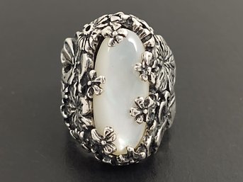 SOUTHWESTERN DESIGNER CAROLYN POLLACK STERLING SILVER MOTHER OF PEARL RING