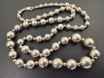 BEAUTIFUL LONG STERLING SILVER GRADUATED BEADS NECKLACE 30'