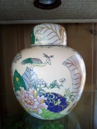 Beautiful Large Multi Color Patterned Chinese Lidded Porcelain Vase   LF/CV3