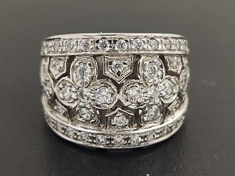 BEAUTIFUL STERLING SILVER CZ RING