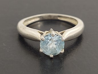 VINTAGE STERLING SILVER BLUE TOPAZ RING