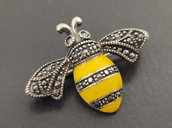 VINTAGE STERLING SILVER ENAMEL MARCASITE BUMBLE BEE PIN BROOCH