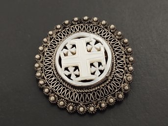 VINTAGE JERUSALEM STERLING SILVER CARVED MOTHER OF PEARL CROSS BROOCH