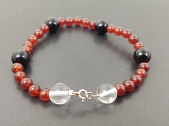 VINTAGE CARNELIAN & ONYX BEADS BRACELET W/ STERLING SILVER CLASP