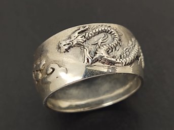 VINTAGE STERLING SILVER DRAGON BAND RING