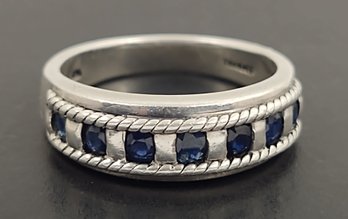 VINTAGE STERLING SILVER BLUE SAPPHIRE RING