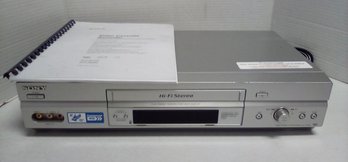 SONY Video Cassette Recorder - Model SL-N750 - Powers Up - Comes With Manual  GS/B5