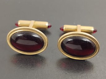 VINTAGE GOLD TONE KREMENTZ RED GLASS CUFFLINKS