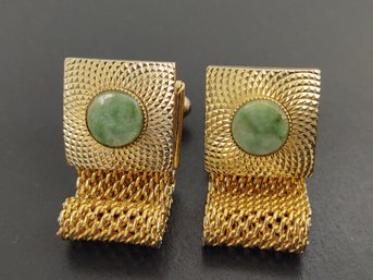 VINTAGE GOLD TONE JADE CUFFLINKS