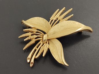 VINTAGE DESIGNER TRIFARI WHEAT & LEAF BROOCH