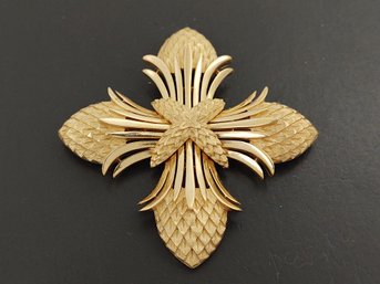 VINTAGE DESIGNER TRIFARI ACORN MALTESE CROSS BROOCH