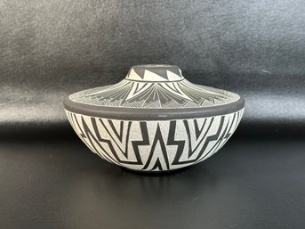 A Stunning Piece Of Acoma Pottery In Black & White, Signed