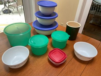 Assorted Food Storage Containers With Lids 2 Corelle Corning Bowls 3 Sterilite Mixing Bowls