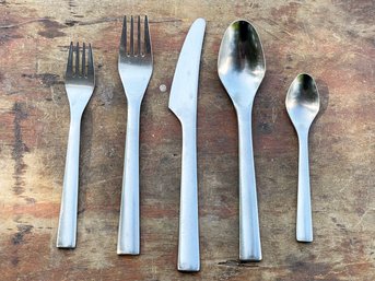 Vintage Modern Stainless Flatware - A Service For 8 Plus Tons Of Extras