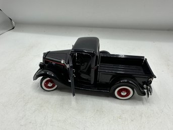 Danbury Mint 1935 Ford Pickup - 1995 - 1:24