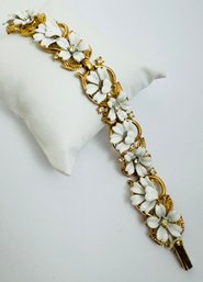 VINTAGE SIGNED CROWN TRIFARI WHITE ENAMEL GOLD TONE RHINESTONE FLOWER BRACELET