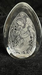 Wedgwood Crystal 1975 Christmas Etched Angel Glass Paper Weight