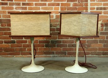 Pair Of Vintage Bose 901 Speakers On Saarinen Style Tulip Bases