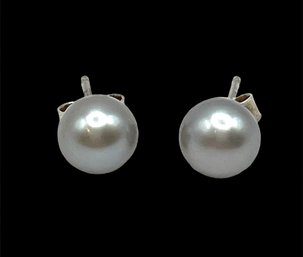 Vinage Sterling Silver Gray Pearl Style Stud Earrings