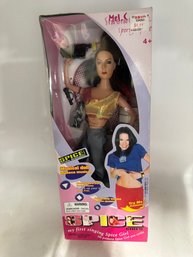 NIB Vintage Spice Girls Musical 1998 Fashion Doll ~ Mel C ~