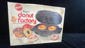 New Dazey Donut Factory Donut Maker