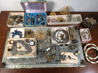 Fantastic Group Of Antique / Vintage Estate Jewelry - Sterling Silver - Costume And Much More - Interesting