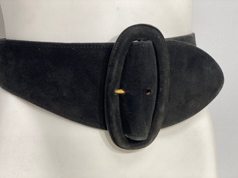 A DONNA KARAN NY Black Suede Belt Made In Italy Size M - 34' Long