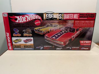 Hot Wheels, Legend Quarter Mile 13 Feet Pro Racing Dragstrip  Snake' Vs 'mongoose'