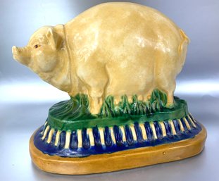 Decorative Pottery/Ceramic Pig