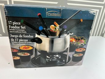 Trudeau 17 Piece Fondue Set