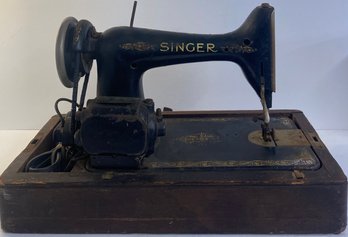 1920's Vintage Electric Singer Sewing Machine