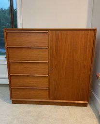 MCM DANISH TEAK Gentlemans Dresser