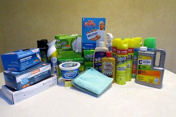 A Cleaning Supplies Lot