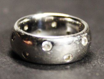 Sterling Silver Band Ring Having CZ Stones Size 5