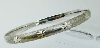 PRETTY STERLING SILVER BRIGHT CUT BANGLE BRACELET