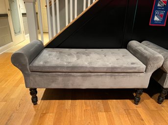 Tufted Bench Seat With Bonus Storage - Your Stylish Space-Saver!