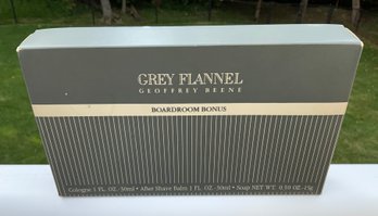 NEW IN BOX Vintage Grey Flannel By Geoffrey Beene ~ Boardroom Bonus Gift Set ~